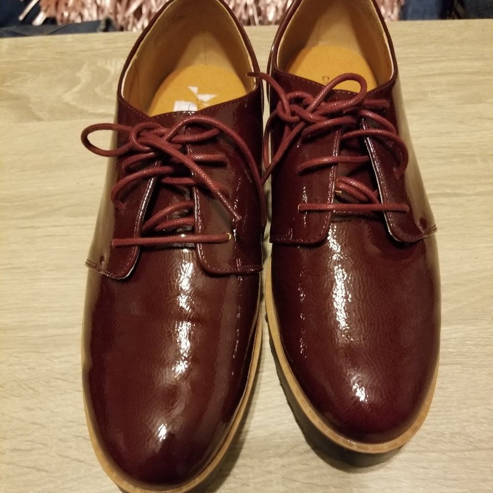 Chinese LaundryBurgundy Platform oxfords NWOT Sz11